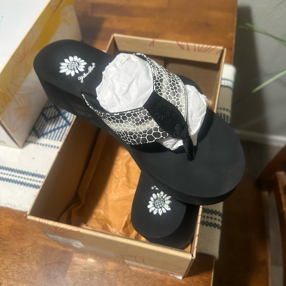 Yellow Box Black and White Sandals with Medallion Design